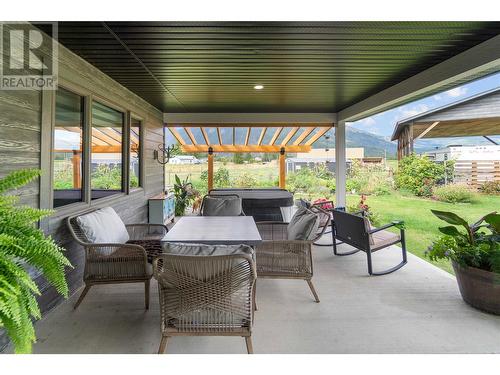 515 Dogwood Avenue, Sicamous, BC - Outdoor With Deck Patio Veranda With Exterior