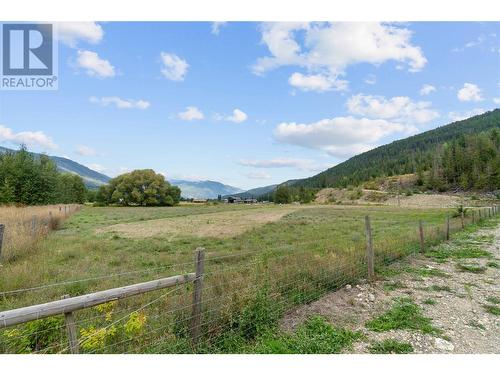 515 Dogwood Avenue, Sicamous, BC - Outdoor With View