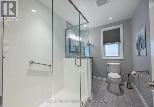 22 Fairview Avenue, St. Thomas, ON - Indoor Photo Showing Bathroom