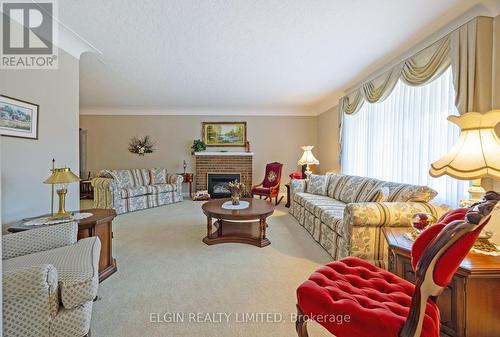 22 Fairview Avenue, St. Thomas, ON - Indoor Photo Showing Living Room With Fireplace