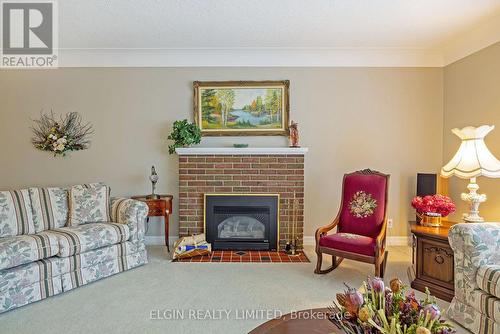 22 Fairview Avenue, St. Thomas, ON - Indoor Photo Showing Living Room With Fireplace