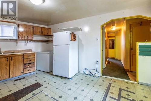 9 Cookstown Road, St. John'S, NL - Indoor Photo Showing Kitchen