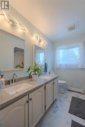 17 Sunset Street, St. John'S, NL - Indoor Photo Showing Bathroom