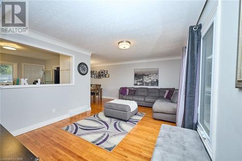 5985 Scott Street, Niagara Falls, ON - Indoor