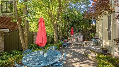 11 Dewbourne Avenue, Toronto (Forest Hill South), ON - Outdoor