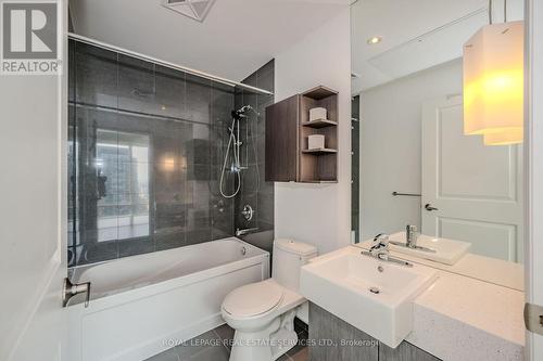 2411 - 8 The Esplanade, Toronto, ON - Indoor Photo Showing Bathroom