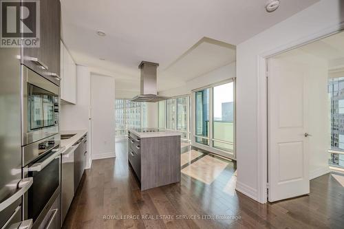 2411 - 8 The Esplanade, Toronto, ON - Indoor Photo Showing Kitchen