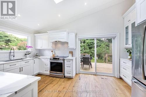 164 Sweeney Drive, Toronto (Victoria Village), ON - Indoor Photo Showing Kitchen With Upgraded Kitchen