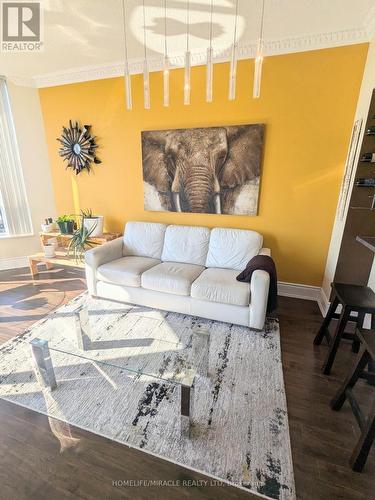 2204 - 5 Northtown Way, Toronto, ON - Indoor Photo Showing Living Room