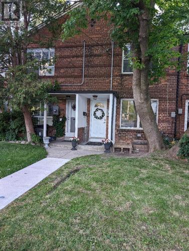 3316 Bathurst Street, Toronto, ON - Outdoor