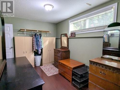 5395 Yukon Ave, Powell River, BC - Indoor