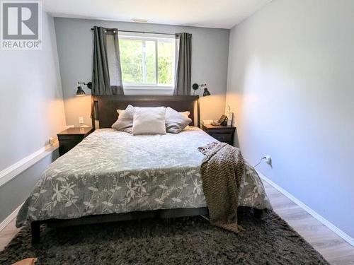 5395 Yukon Ave, Powell River, BC - Indoor Photo Showing Bedroom