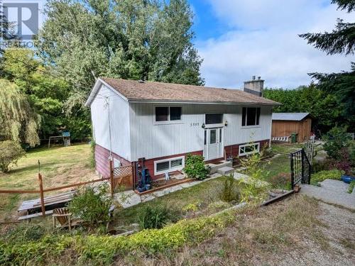 5395 Yukon Ave, Powell River, BC - Outdoor