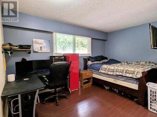 5395 Yukon Ave, Powell River, BC - Indoor Photo Showing Bedroom