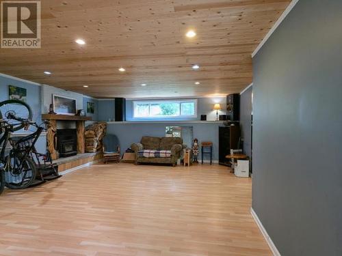 5395 Yukon Ave, Powell River, BC - Indoor