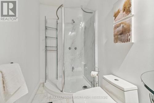 27 Blackwell Court, Markham, ON - Indoor Photo Showing Bathroom