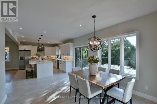 26 Trails End, Collingwood, ON - Indoor Photo Showing Dining Room