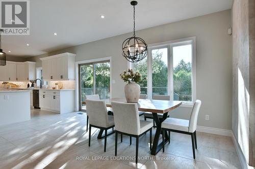 26 Trails End, Collingwood, ON - Indoor Photo Showing Dining Room