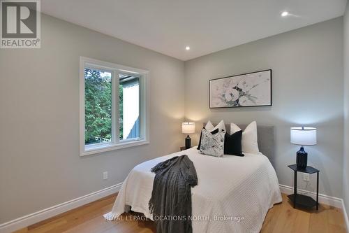 26 Trails End, Collingwood, ON - Indoor Photo Showing Bedroom