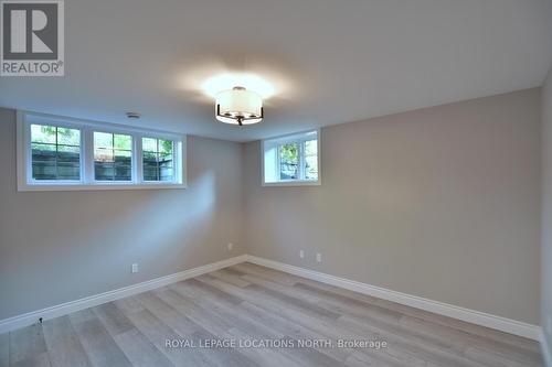 26 Trails End, Collingwood, ON - Indoor Photo Showing Other Room