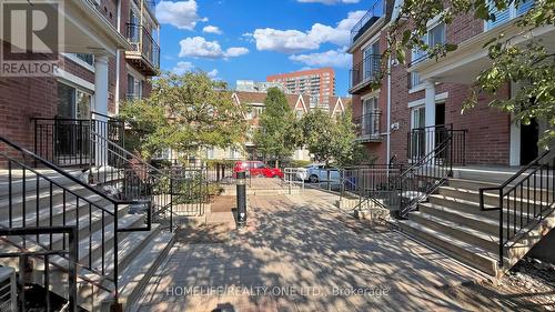 Th#914 - 16 Laidlaw Street, Toronto (South Parkdale), ON - Outdoor