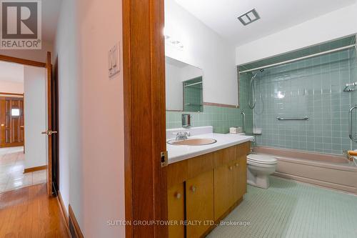 328 Hullmar Drive, Toronto, ON - Indoor Photo Showing Bathroom