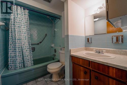 328 Hullmar Drive, Toronto (Black Creek), ON - Indoor Photo Showing Bathroom