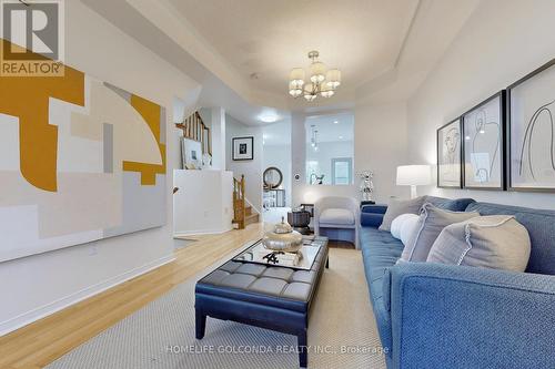 192 Glenashton Drive, Oakville (River Oaks), ON - Indoor Photo Showing Living Room