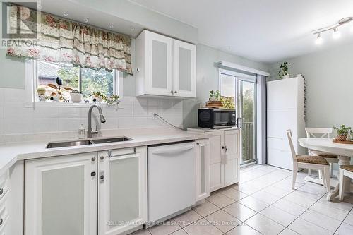 75 - 5525 Palmerston Crescent, Mississauga, ON - Indoor Photo Showing Kitchen