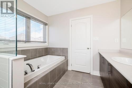 27 Gruenwald Gate, Brampton (Bram West), ON - Indoor Photo Showing Bathroom