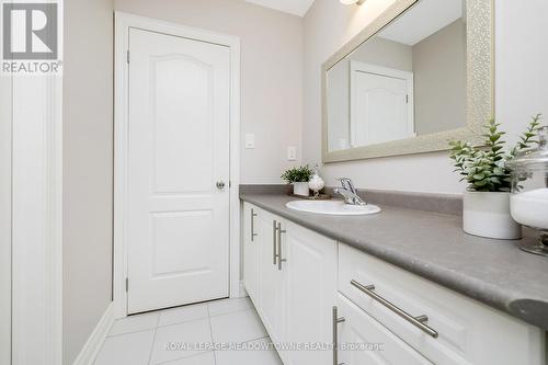 27 Gruenwald Gate, Brampton (Bram West), ON - Indoor Photo Showing Bathroom