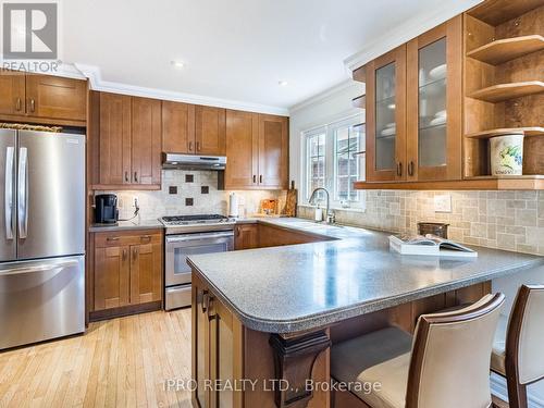 505 Mallorytown Avenue, Mississauga, ON - Indoor Photo Showing Kitchen