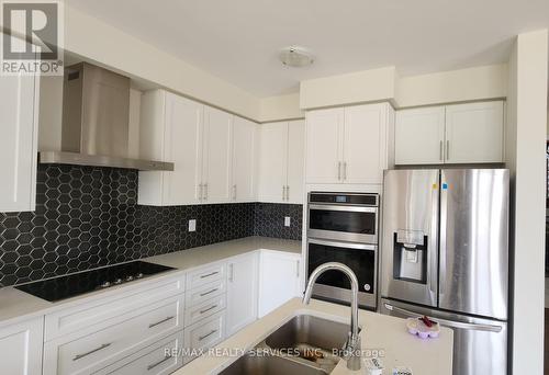 51 Sugar May Avenue E, Thorold, ON - Indoor Photo Showing Kitchen With Stainless Steel Kitchen With Upgraded Kitchen