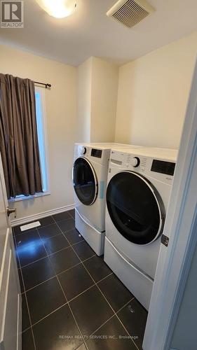 51 Sugar May Avenue E, Thorold, ON - Indoor Photo Showing Laundry Room