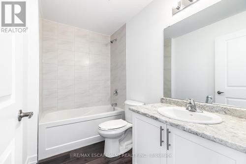 417 - 470 Dundas Street E, Hamilton (Waterdown), ON - Indoor Photo Showing Bathroom