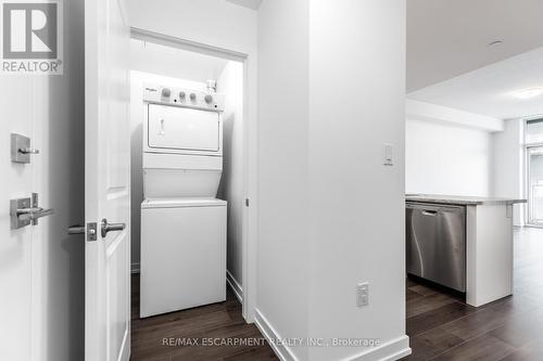 417 - 470 Dundas Street E, Hamilton (Waterdown), ON - Indoor Photo Showing Laundry Room