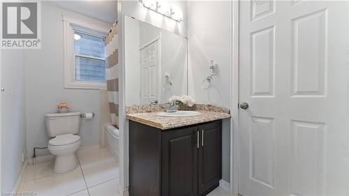 157 Weir Street N, Hamilton, ON - Indoor Photo Showing Bathroom