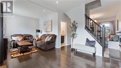 157 Weir Street N, Hamilton, ON - Indoor Photo Showing Living Room