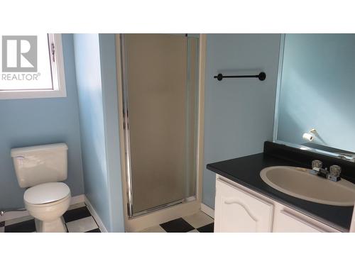 531 Dixon Street, Quesnel, BC - Indoor Photo Showing Bathroom