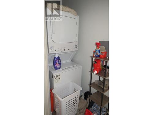 531 Dixon Street, Quesnel, BC - Indoor Photo Showing Laundry Room