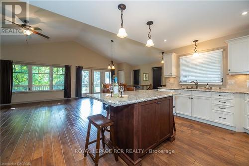 30 Victoria Street W, Southgate (Dundalk), ON - Indoor Photo Showing Kitchen With Upgraded Kitchen