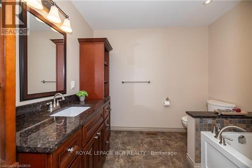 30 Victoria Street W, Southgate (Dundalk), ON - Indoor Photo Showing Bathroom