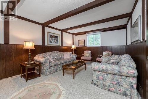 152 Elmore Drive, Halton Hills (Acton), ON - Indoor Photo Showing Living Room