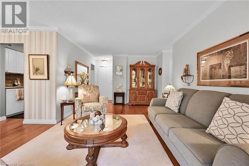 1968 Main Street W Unit# 401, Hamilton, ON - Indoor Photo Showing Living Room