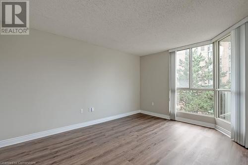 1237 North Shore Boulevard E Unit# 407, Burlington, ON - Indoor Photo Showing Other Room