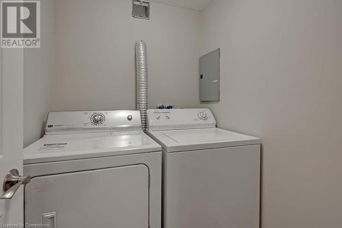 1237 North Shore Boulevard E Unit# 407, Burlington, ON - Indoor Photo Showing Laundry Room