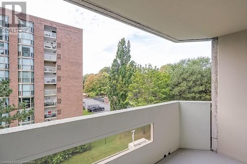 1237 North Shore Boulevard E Unit# 407, Burlington, ON - Outdoor With Balcony With Exterior