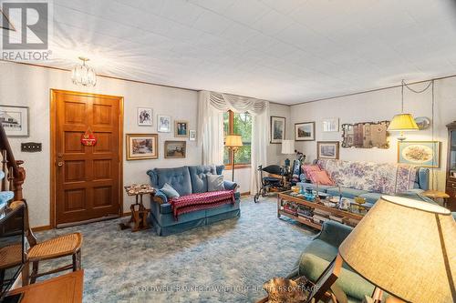 26 Marlborough Street, West Perth (65 - Town Of Mitchell), ON - Indoor Photo Showing Living Room