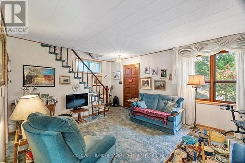 26 Marlborough Street, West Perth (65 - Town Of Mitchell), ON - Indoor Photo Showing Living Room