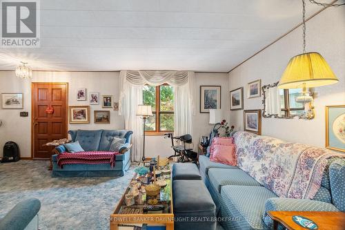 26 Marlborough Street, West Perth (65 - Town Of Mitchell), ON - Indoor Photo Showing Living Room